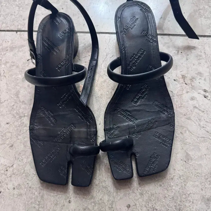 [BUNJANG] Maison Margiela Tabi Sandals (Size 38) / 마르지엘라 타비 샌들 38 사이즈