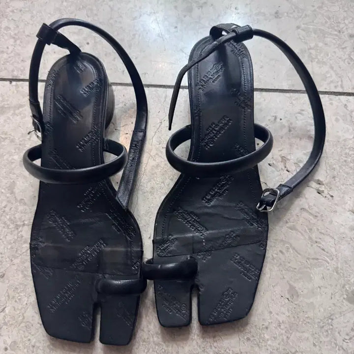 [BUNJANG] Maison Margiela Tabi Sandals (Size 38) / 마르지엘라 타비 샌들 38 사이즈