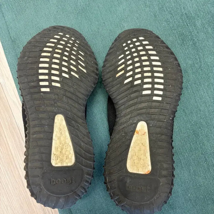 [BUNJANG] Adidas Yeezy 350 Onyx Sneakers / 이지350 오닉스 265