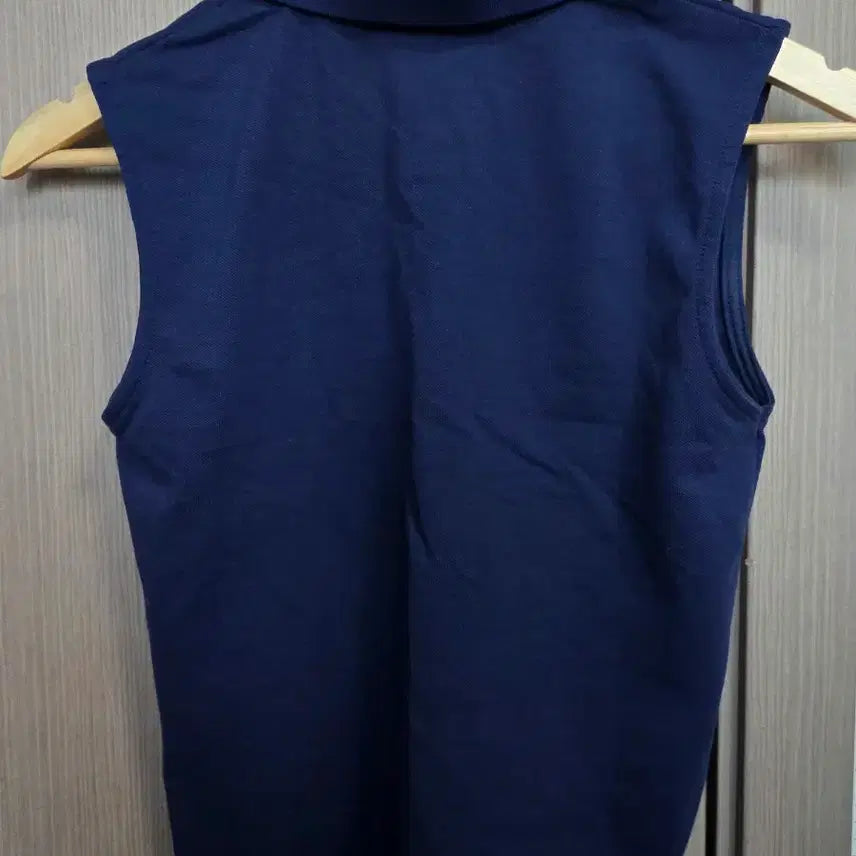 [BUNJANG] Marion Sleeveless T-shirt / 메리온 나시 티셔츠