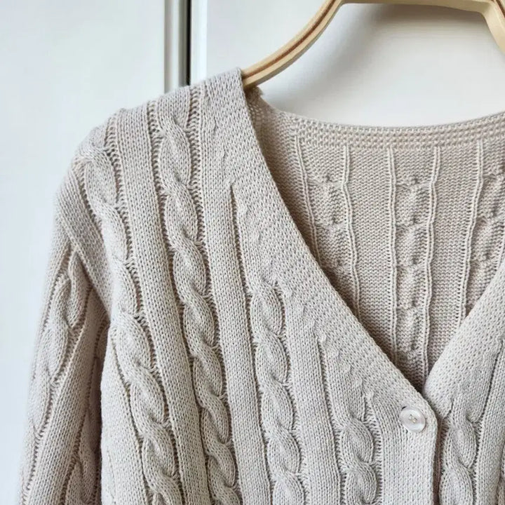 [BUNJANG] Ivory Cable Knit Crop Cardigan / 아이보리 꽈배기 크롭 니트 가디건