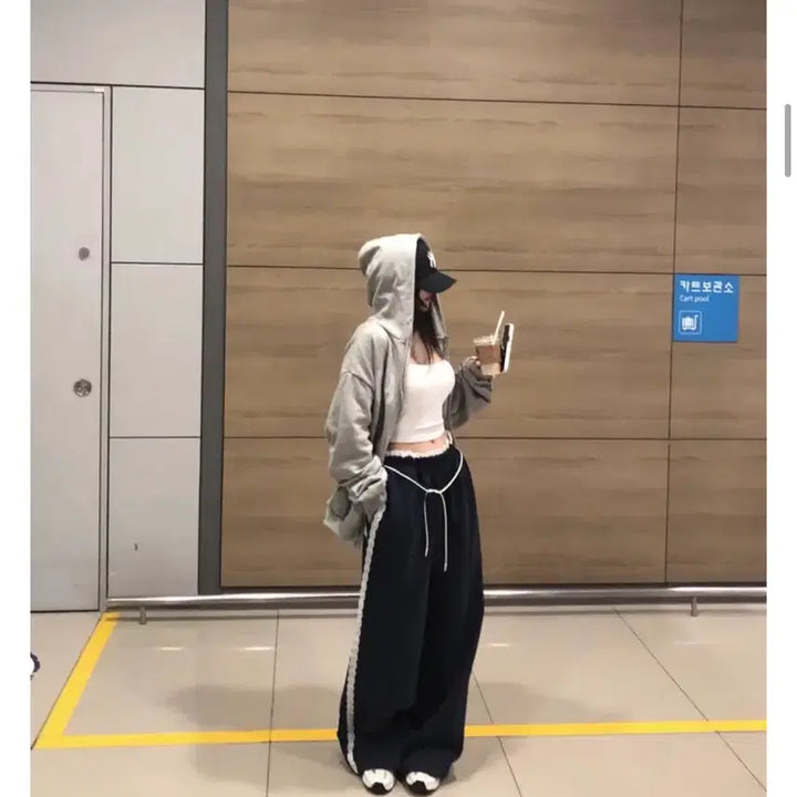 [BUNJANG] Track Lace Training Pants / 트랙 레이스 배색 트레이닝 팬츠