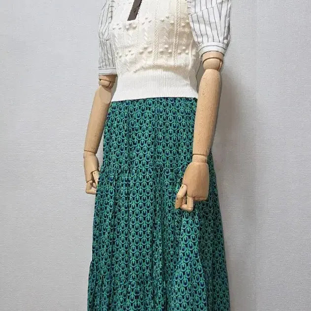 [BUNJANG] Unique Knit Shirt &amp; Pattern Long Skirt Set / 니트셔츠 &amp; 패턴 롱 스커트 셋업