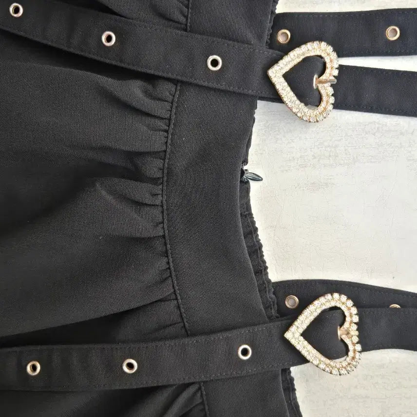 [BUNJANG] ROJITA Black Suspender Frill Skirt / 로리타 아가씨 - ROJITA 로지타 블랙 멜빵 프릴 스커트 하트큐빅