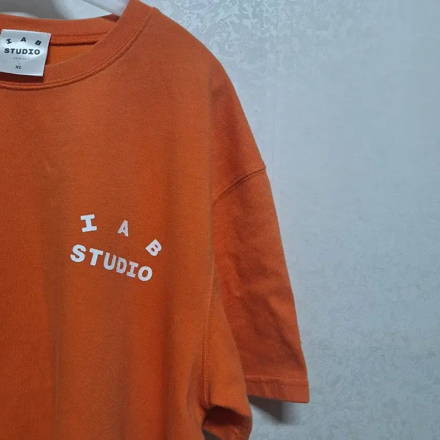 [SOLD OUT] 아이앱스튜디오 오렌지색 반팔티셔츠