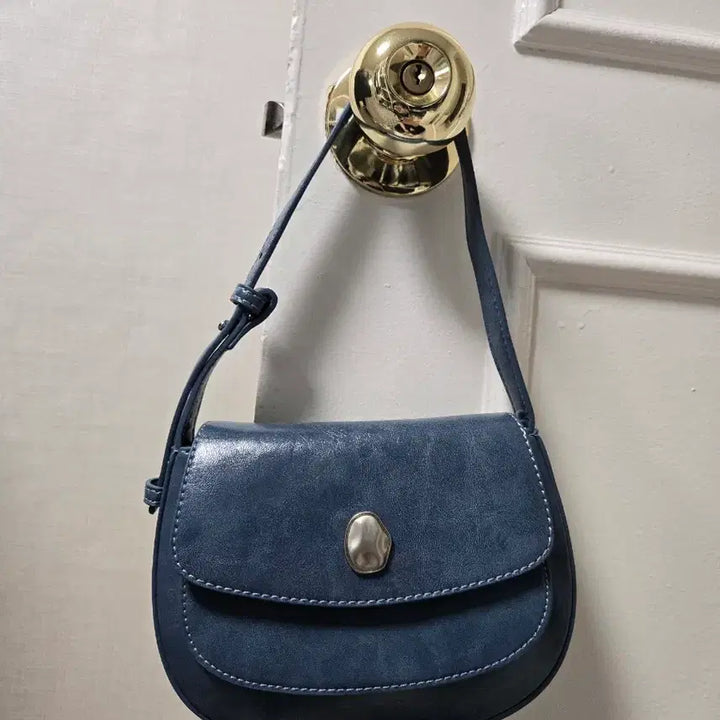 [SOLD OUT] 미니 숄더백 블루