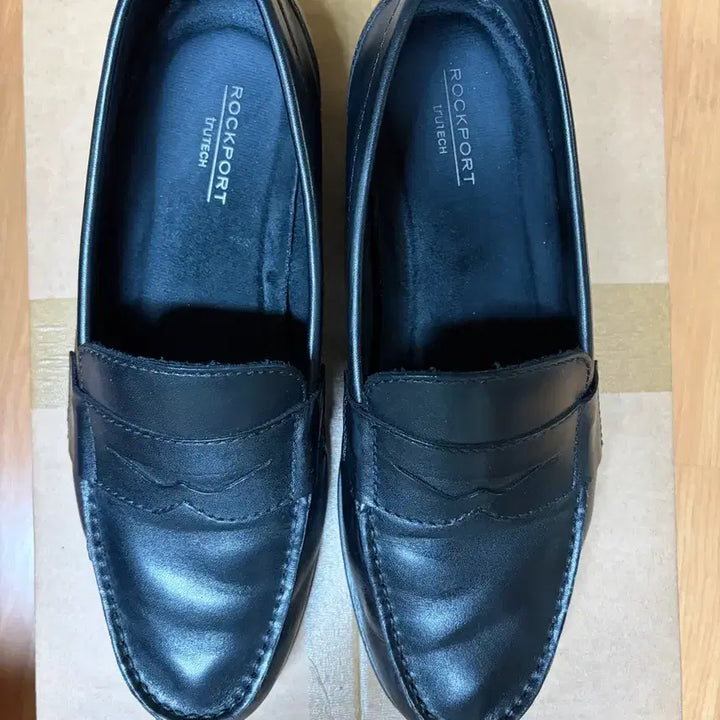 [SOLD OUT] [275/9.5] 락포트 모던 프랩 로퍼 블랙