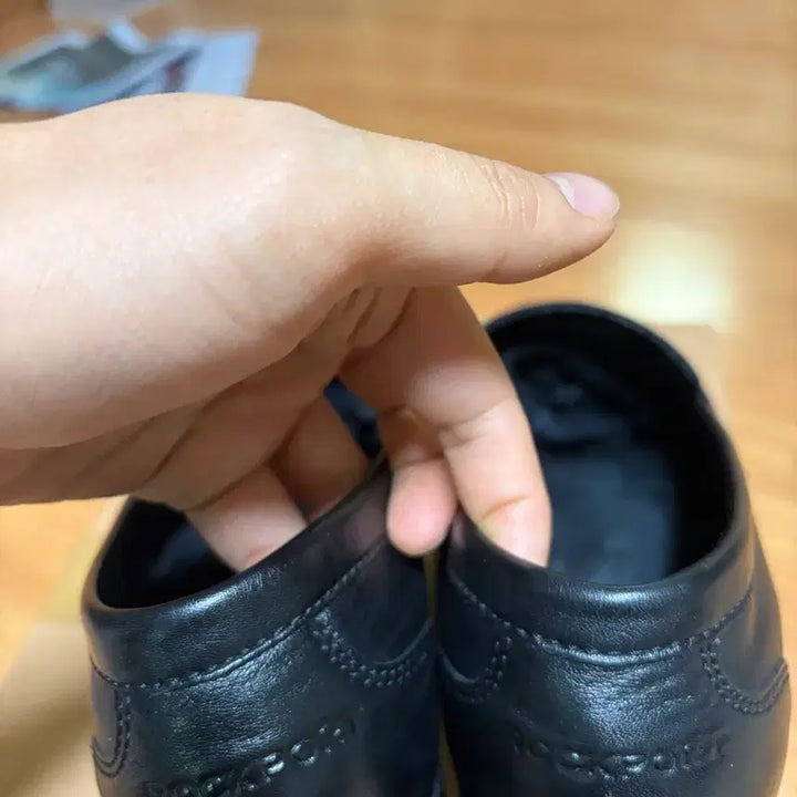 [SOLD OUT] [275/9.5] 락포트 모던 프랩 로퍼 블랙