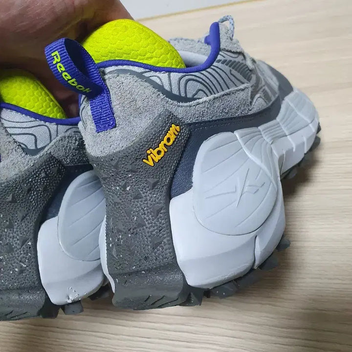 [BUNJANG] Reebok Kinetic 2.5 Edge Gray Lime Sneakers / 리복 직 키네티카 2.5 엣지 그레이 라임 280