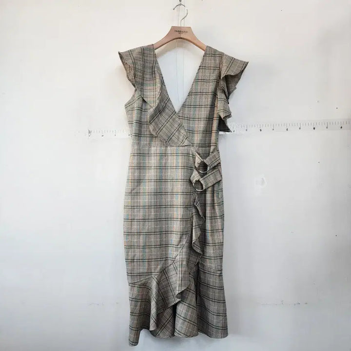 [BUNJANG] DANJI Checkered Long Dress with Frill Detail / DANJI 체크 롱 원피스 프릴 장식