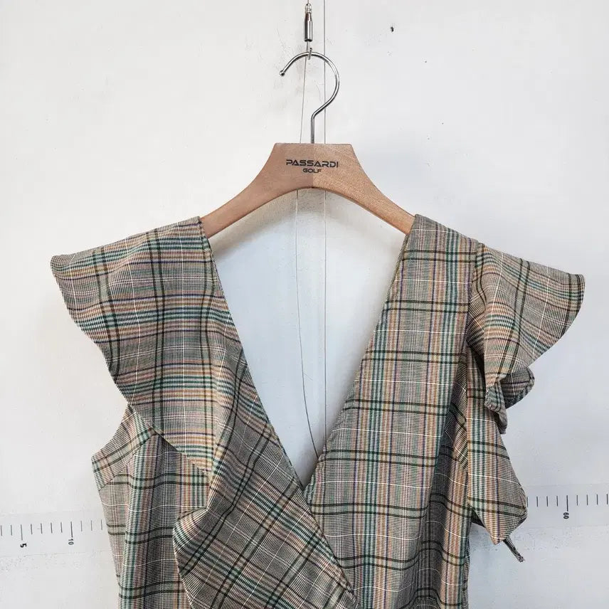 [BUNJANG] DANJI Checkered Long Dress with Frill Detail / DANJI 체크 롱 원피스 프릴 장식