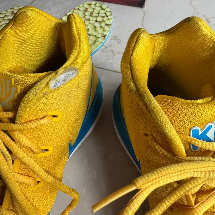 [BUNJANG] Nike Kyrie 4 KIX Collaboration Sneakers / 나이키 / 카이리4 KIX 콜라보 / 285(10.5)