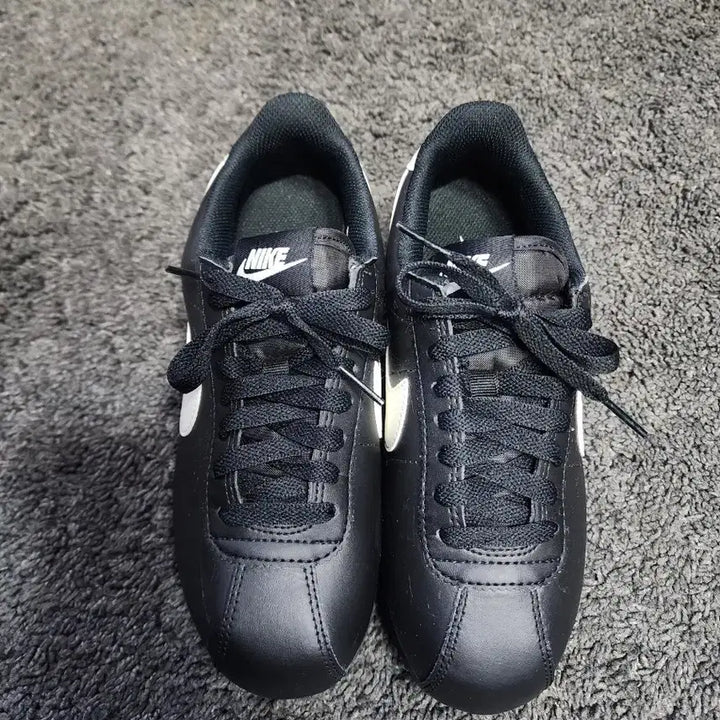 [BUNJANG] Nike Cortez Black Sneakers (Women&