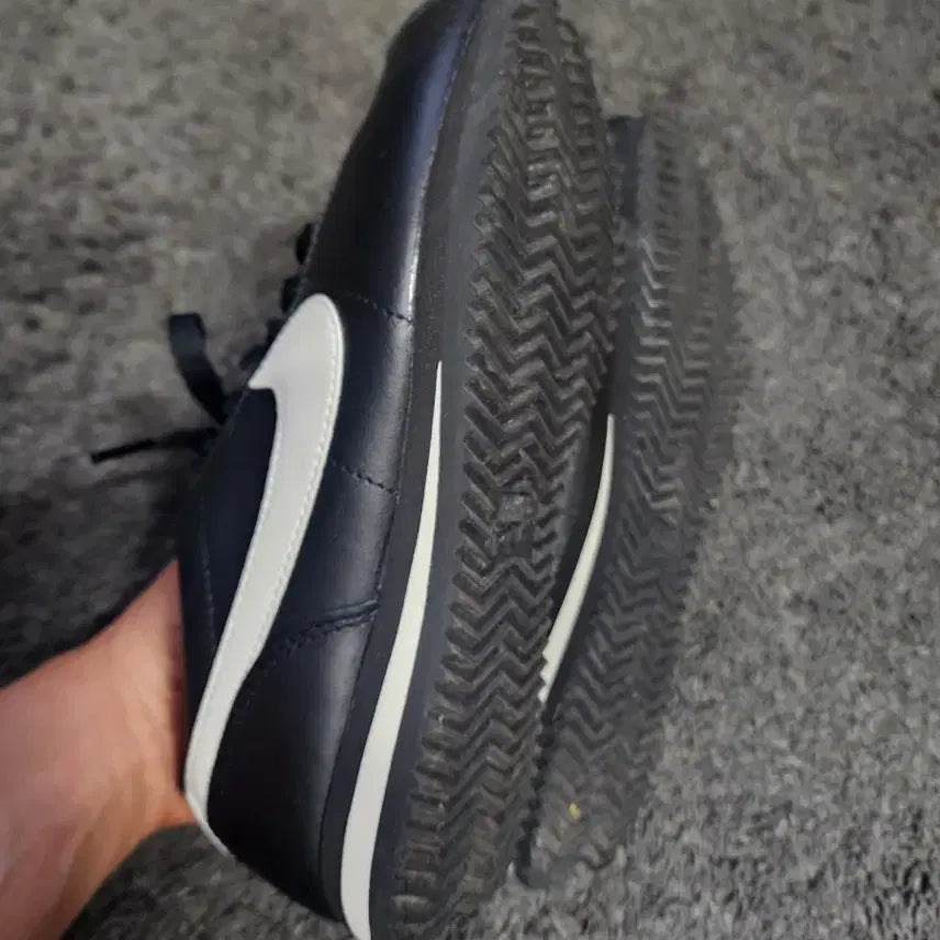 [BUNJANG] Nike Cortez Black Sneakers (Women&
