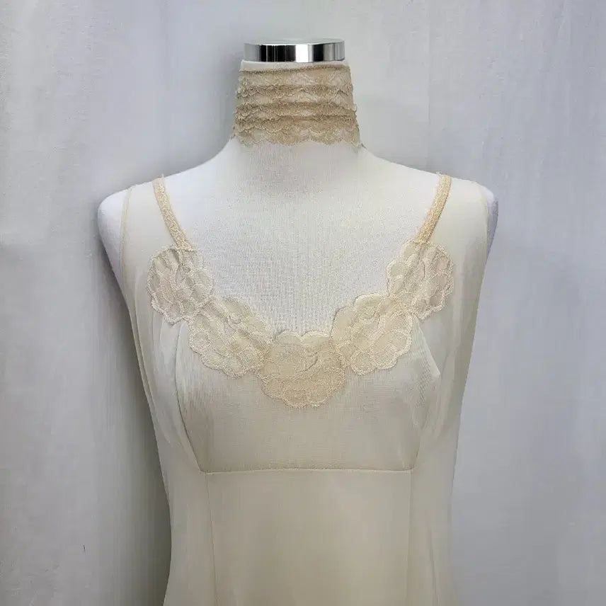 [BUNJANG] Vintage Floral Lace Slip Dress / 빈티지 소프트 버터크림 앤틱 플로럴 레이스 슬립 원피스