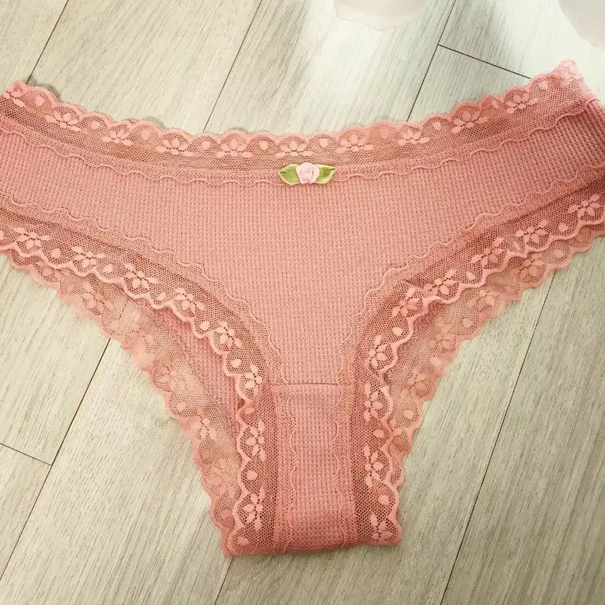 [SOLD OUT] 꽃자수 여성 티팬티(중고)