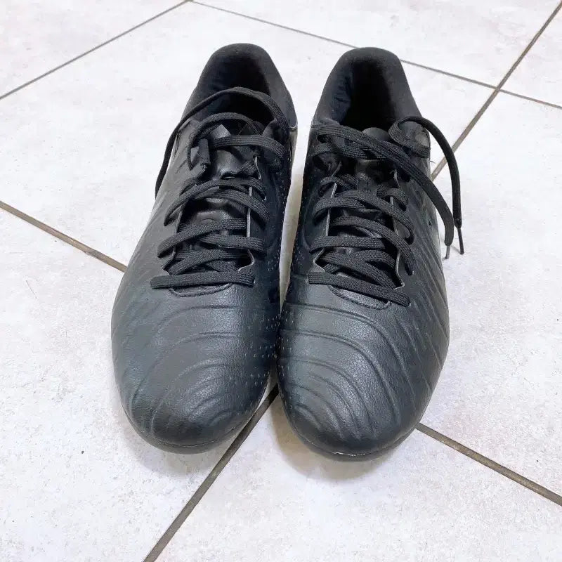 [BUNJANG] Nike Tiempo Legend Soccer Cleats (285) / 몽빈티지(285)나이키남자티엠포레전드축구화