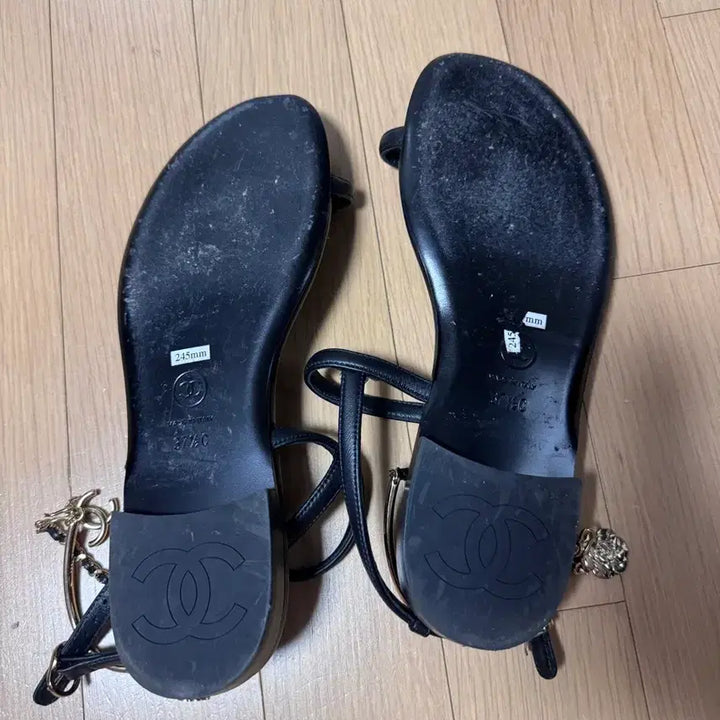[BUNJANG] Chanel Quilted Chain Detail Sandals / 샤넬 샌들 37.5