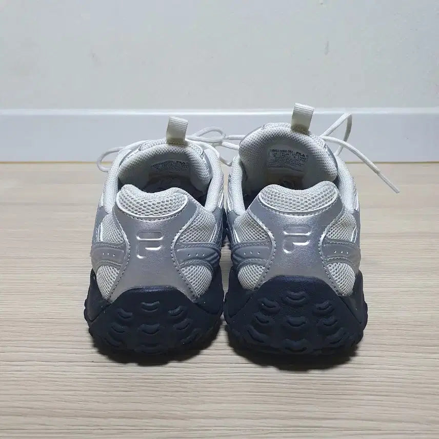 [SOLD OUT] 휠라 에샤페 MS 실버문 240