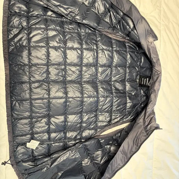 [BUNJANG] Beams x Gramicci Taion Lightweight Padded Vest / 빔즈 그라미치 타이온 경량 패딩 베스트
