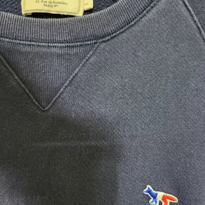[BUNJANG] Maison Kitsune Tricolor Fox Head Sweatshirt / 메종키츠네 네이비 트리컬러 폭스헤드 맨투맨
