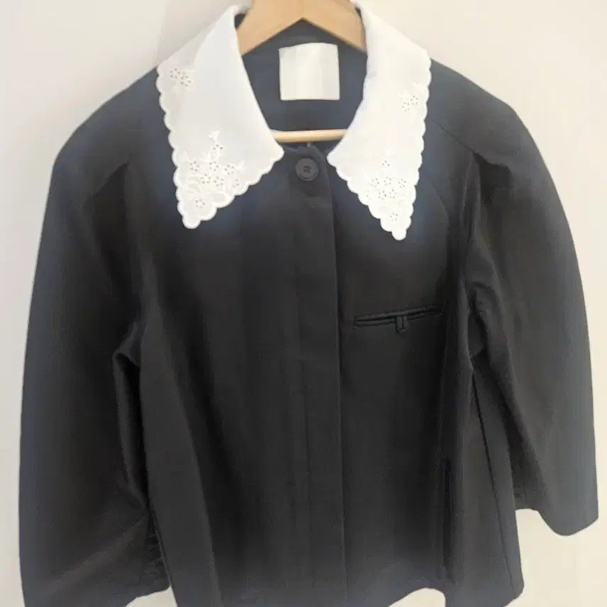 [SOLD OUT] 11AM 레이스 트렌치 코트