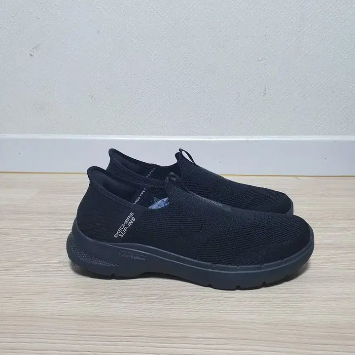 [SOLD OUT] 스케쳐스 고워크 슬립온 블랙 255