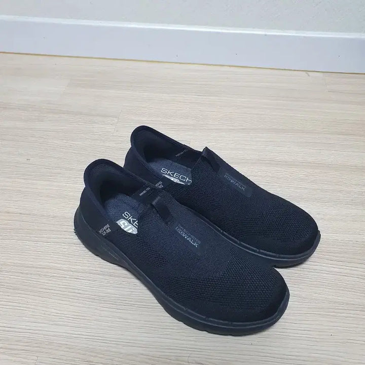 [SOLD OUT] 스케쳐스 고워크 슬립온 블랙 255