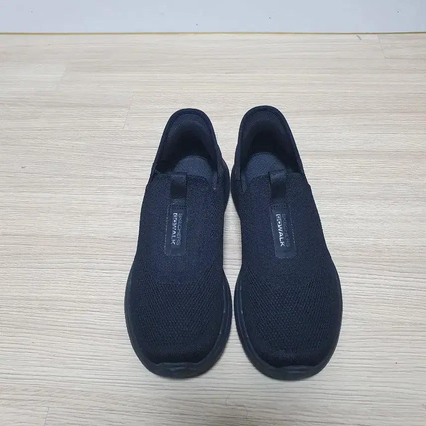 [SOLD OUT] 스케쳐스 고워크 슬립온 블랙 255