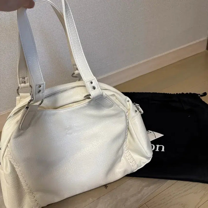 [SOLD OUT] 에즈온 보니타 빅백 아이보리 새상품