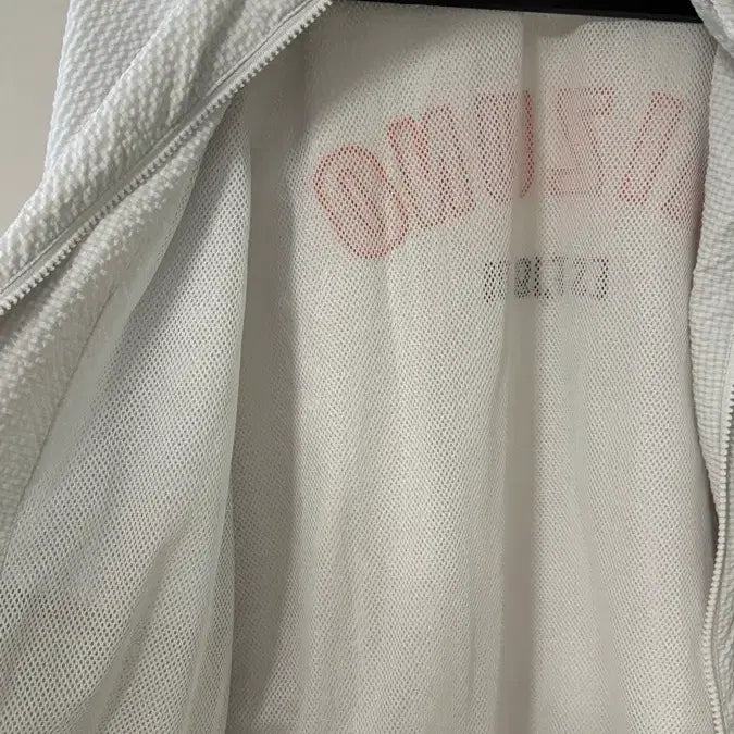 [SOLD OUT] 미즈노 시어서커 바람막이