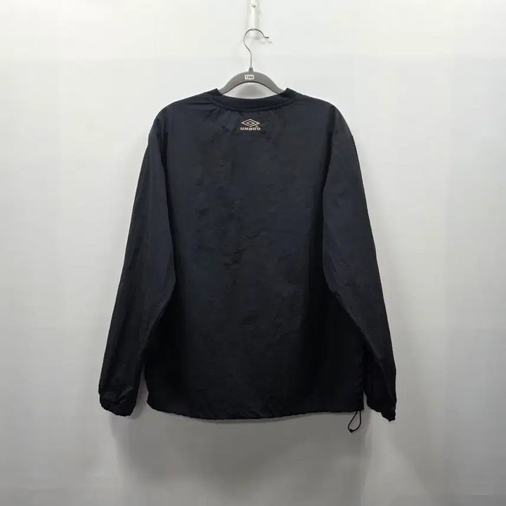 [SOLD OUT] 0194 엄브로 아치레터링 자수 피스테 블랙 S