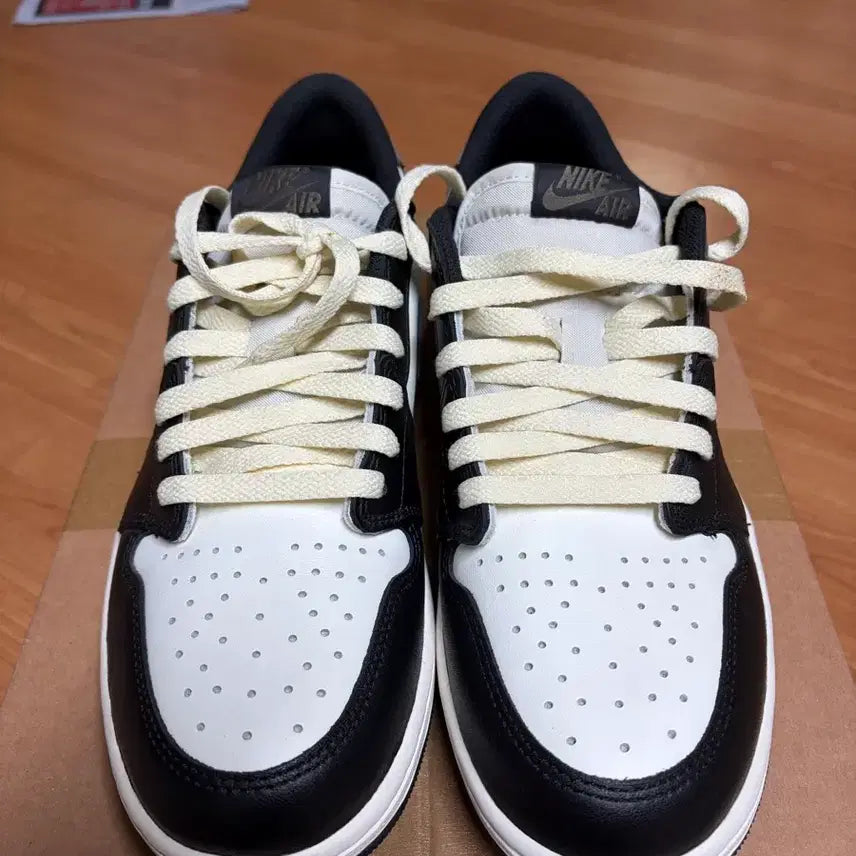 [SOLD OUT] [285/10.5] 나이키 조던 1 레트로 로우 모카