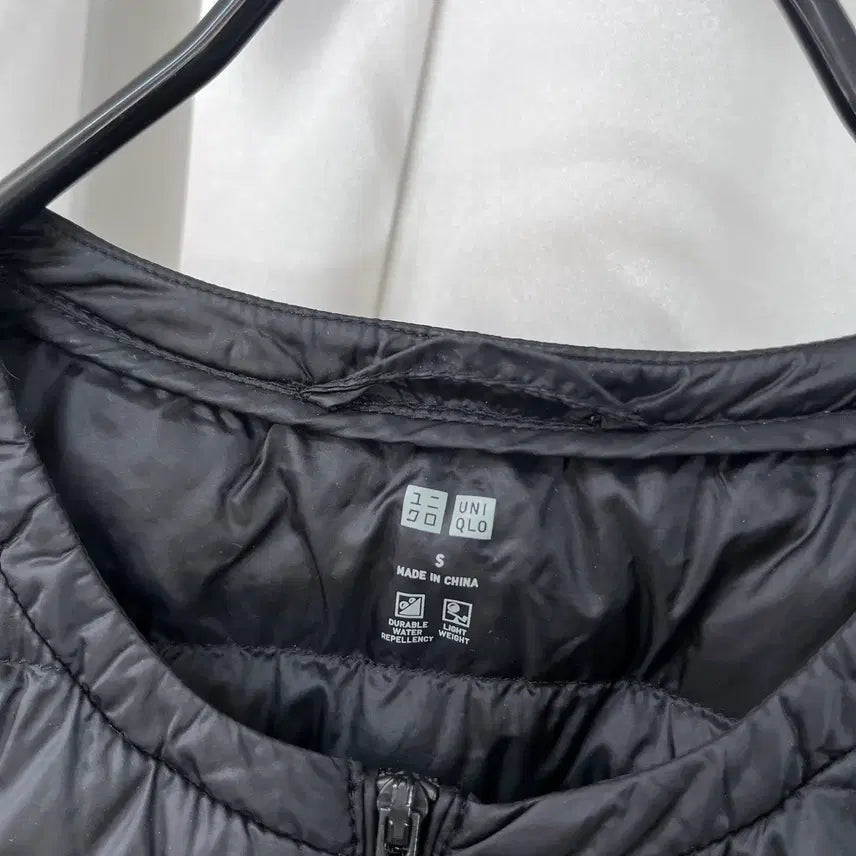 [BUNJANG] Uniqlo Lightweight Padded Vest (S) / 유니클로 경량 패딩 베스트 (s)