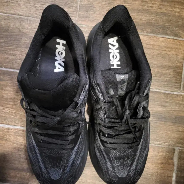 [BUNJANG] Hoka All Black Hiking Shoes 11 / 호카 올블랙 운동화 11사이즈