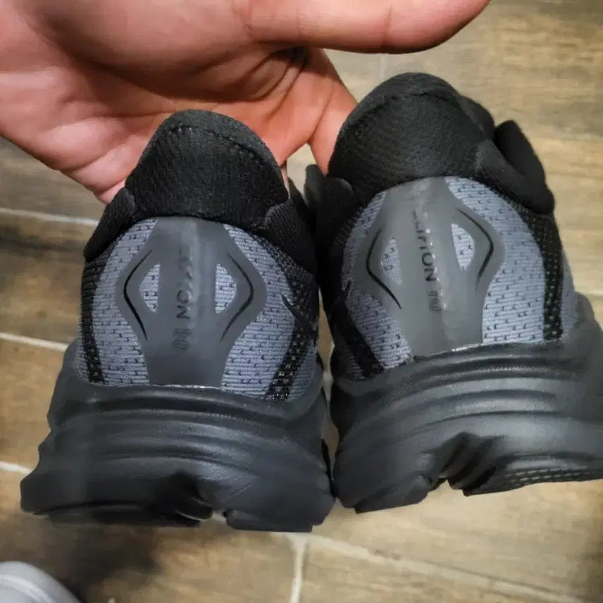 [BUNJANG] Hoka All Black Hiking Shoes 11 / 호카 올블랙 운동화 11사이즈