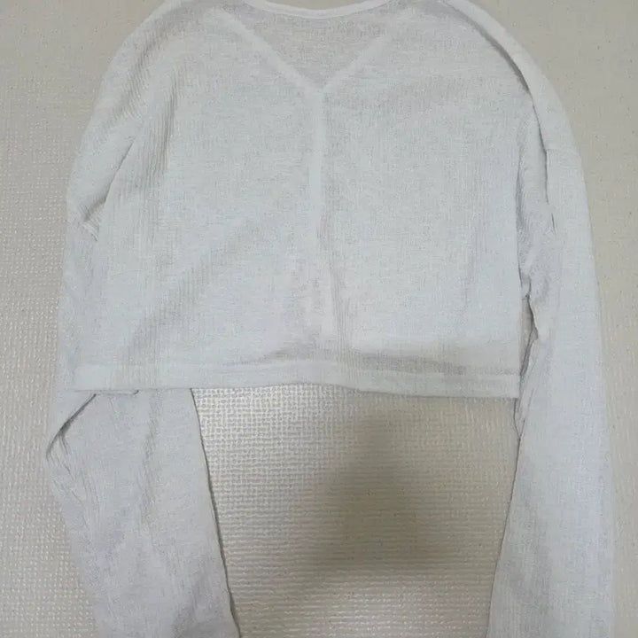[BUNJANG] ABLE Zigzag White Crop Cardigan / 에이블 지그재그 화이트 크롭 가디건