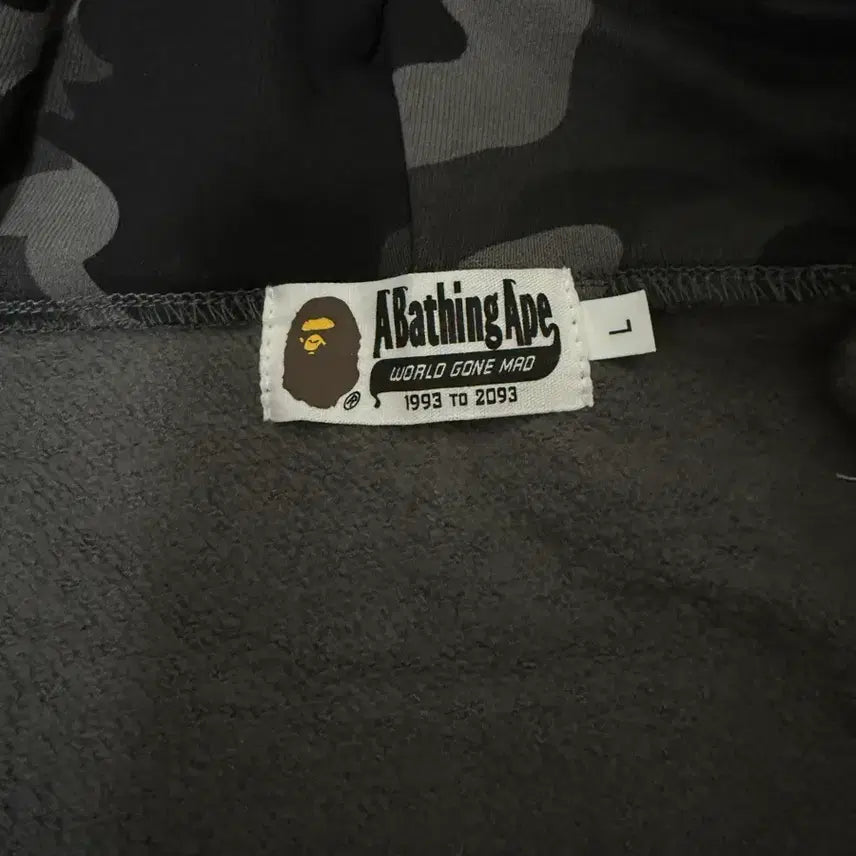 [BUNJANG] BAPE Black Camo Shark Hoodie L / 베이프 흑계 후드집업 / L