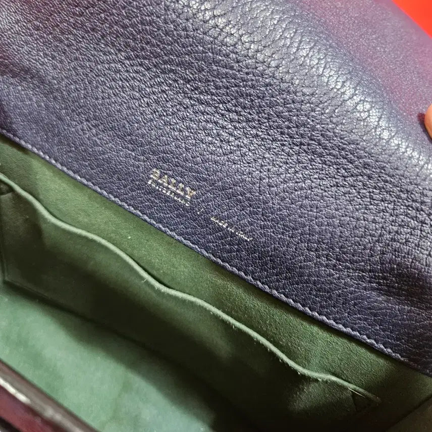 [BUNJANG] BALLY SUZY Silver Chain Crossbody Bag / 발리(BALLY) SUZY 실버 체인 크로스백 24 x 23 x 7