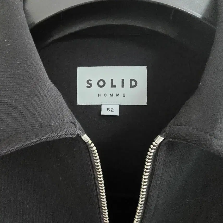 [SOLD OUT] 솔리드옴므 반집업 카라티 52