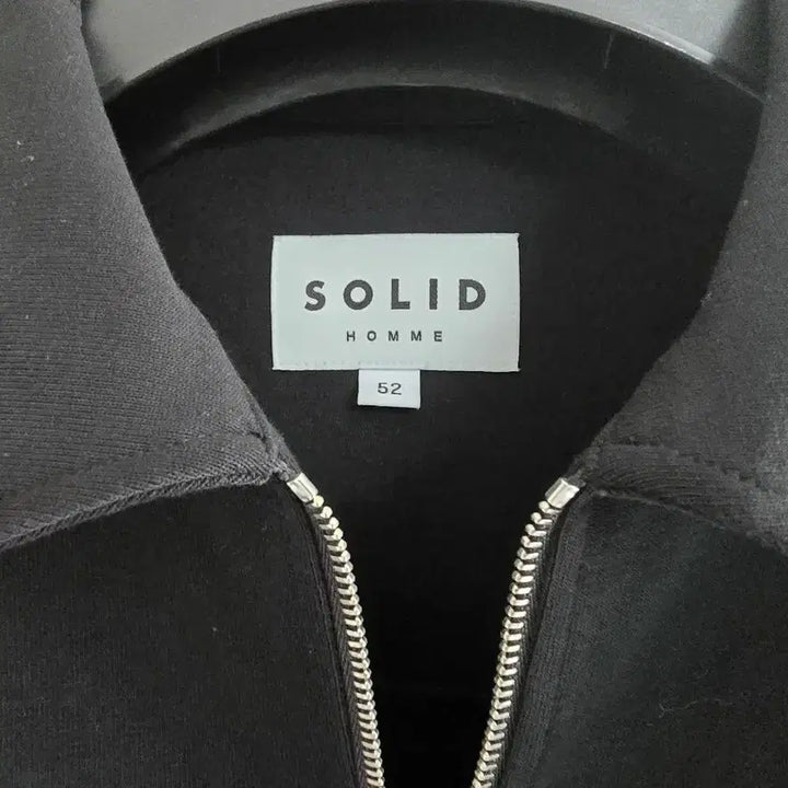 [SOLD OUT] 솔리드옴므 반집업 카라티 52