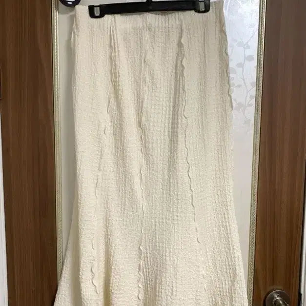 [BUNJANG] H&amp;M Ivory Mermaid Long Skirt / h&amp;m 아이보리 머메이드 롱 스커트