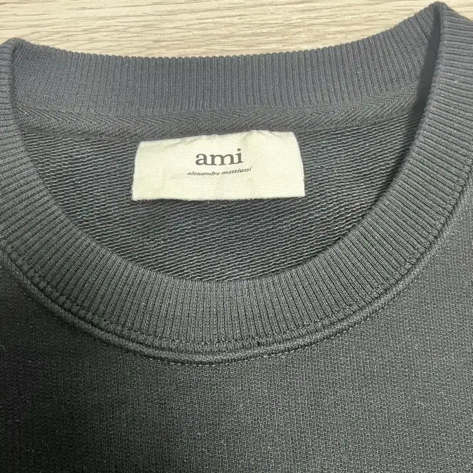 [SOLD OUT] 아미 빅하트 맨투맨 블랙 XL