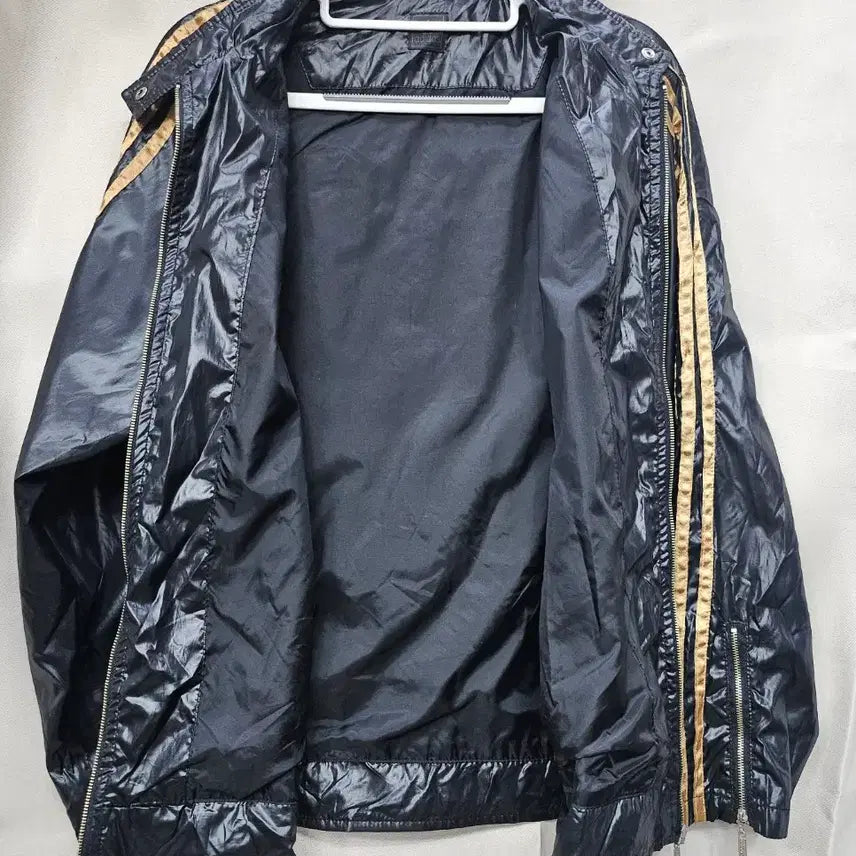 [BUNJANG] Adidas Black/Gold Tricolor Track Jacket / 아디다스 블랙/골드 삼선 바람막이 자켓