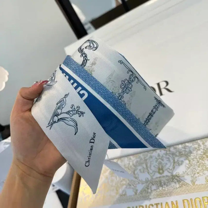 [SOLD OUT] 디올 여성 여름 스카프 두건 헤어밴드 손목 밴드 가방 장식