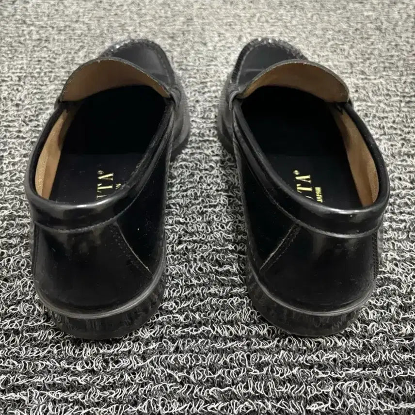 [SOLD OUT] 하루타906 블랙 레더 페니 로퍼 소가죽 245