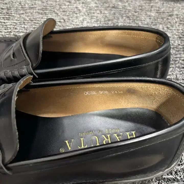 [SOLD OUT] 하루타906 블랙 레더 페니 로퍼 소가죽 245