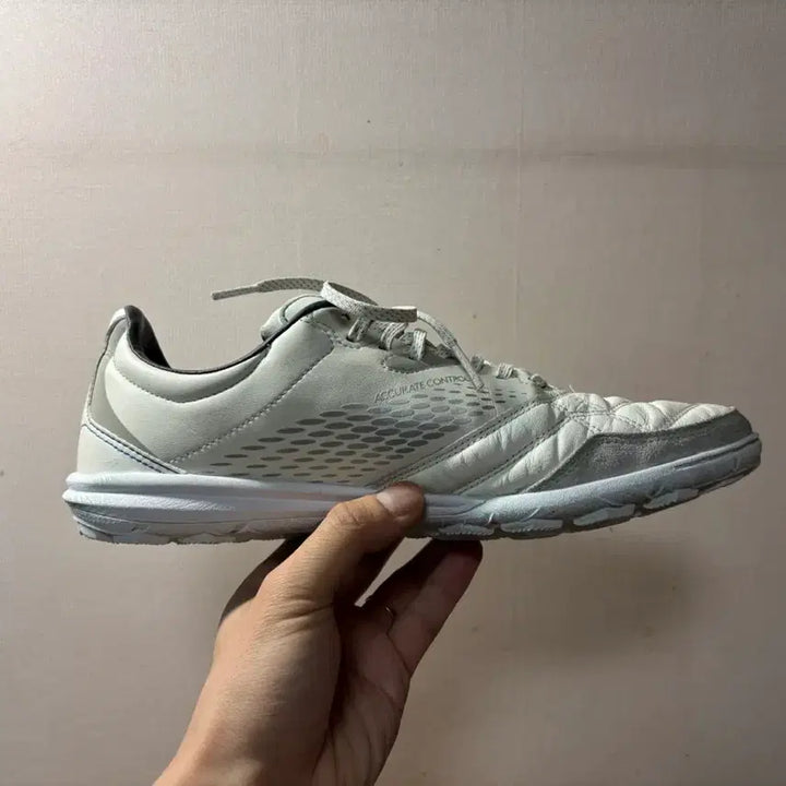 [BUNJANG] Umbro Revenge Premium TF Futsal Shoes / [270] 엄브로 리벤지 프리미엄 TF 풋살화