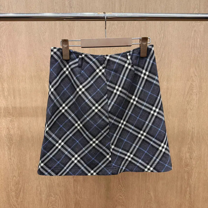[BUNJANG] Burberry Tartan Check A-Line Mini Skirt / 버버리 타탄 체크 A라인 미니스커트 클래식 패턴 원턱 벨트고리 그레이