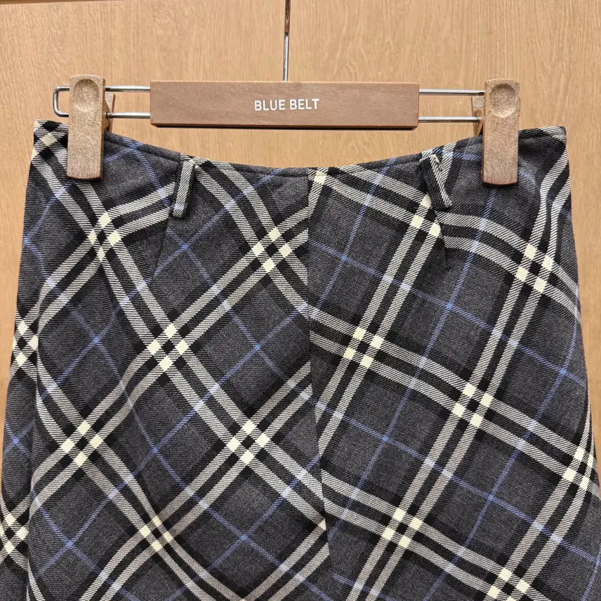 [BUNJANG] Burberry Tartan Check A-Line Mini Skirt / 버버리 타탄 체크 A라인 미니스커트 클래식 패턴 원턱 벨트고리 그레이
